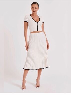 Meshki Jolene Cream Ribbed Midi Skirt with Black Edge set